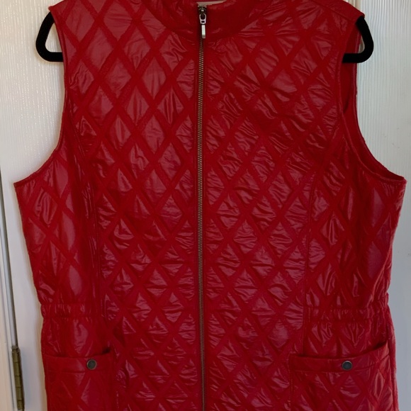 Chico's Zenergy Vibrant Red Quilted Vest - Picture 4 of 13